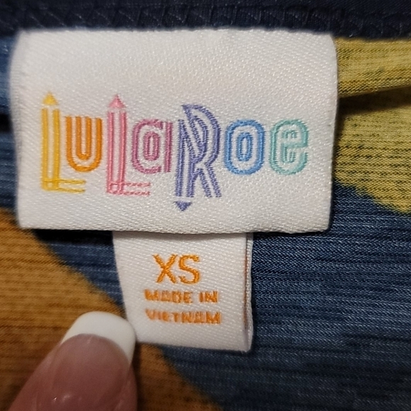 LulaRoe Irma top size XS Green/ orange EUC - Picture 4 of 6